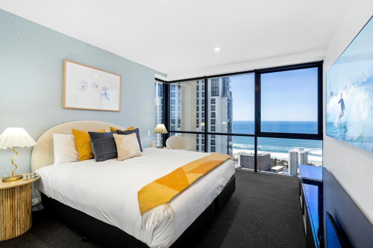 Apartment Circle On Cavill - Gclr